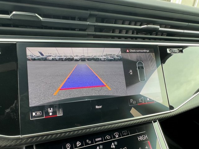 Certified 2024 Audi RS Q8 image 30