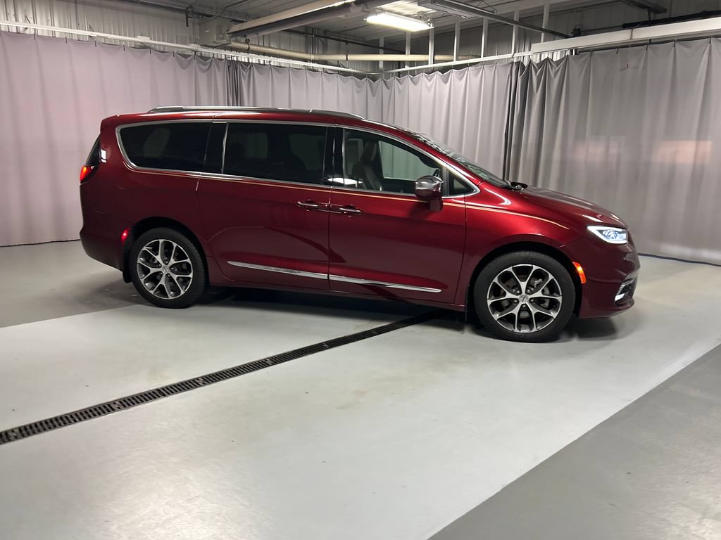 Used 2021 Chrysler Pacifica Limited w/ Premium & Safety Sphere Group AWD/4WD image 8