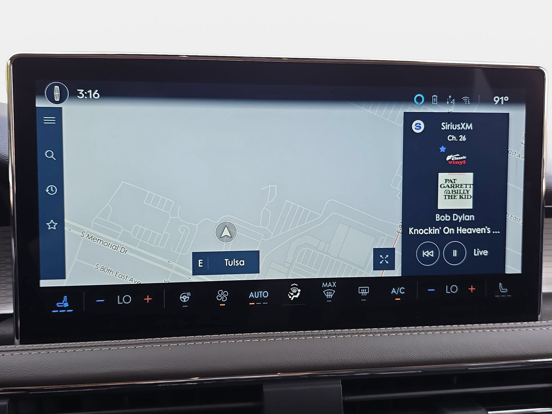 Used 2025 Lincoln Corsair FWD w/ Equipment Group 101A image 22