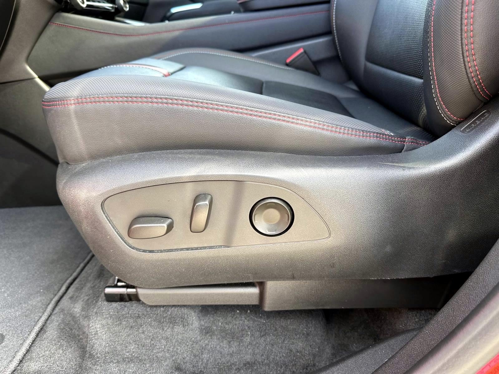 Used 2024 Chevrolet Traverse RS AWD/4WD image 11