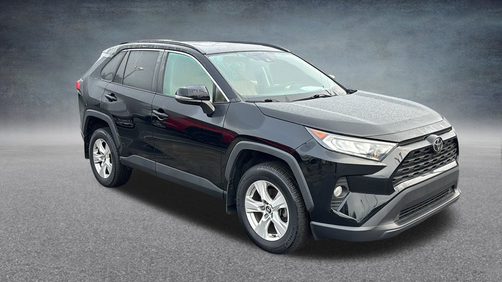 Used 2020 Toyota RAV4 XLE w/ Convenience Package AWD/4WD image 2