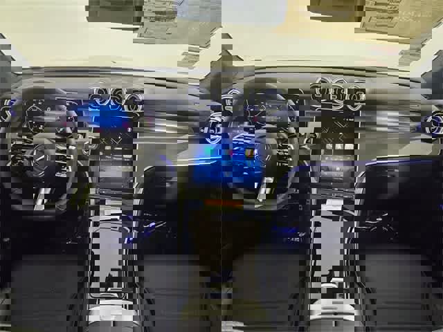 Certified 2025 Mercedes-Benz GLC 300 4MATIC image 15