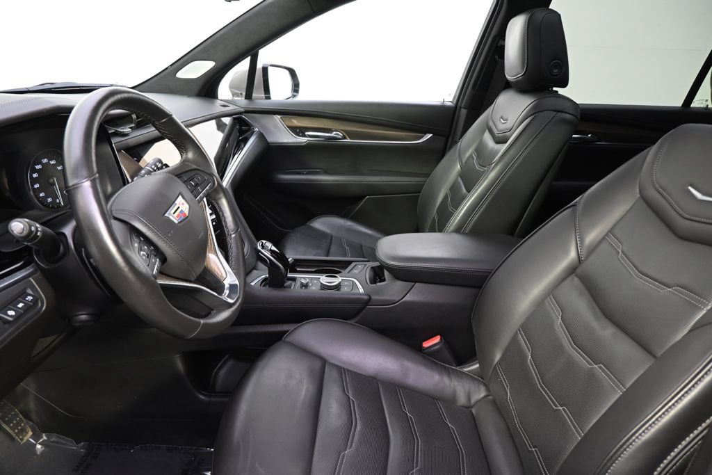 Used 2022 Cadillac XT6 Premium Luxury w/ Platinum Package AWD/4WD image 13