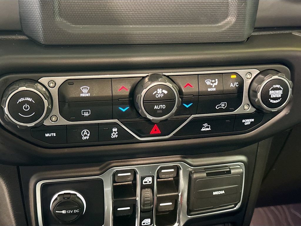 Used 2021 Jeep Wrangler Unlimited Sport AWD/4WD image 15