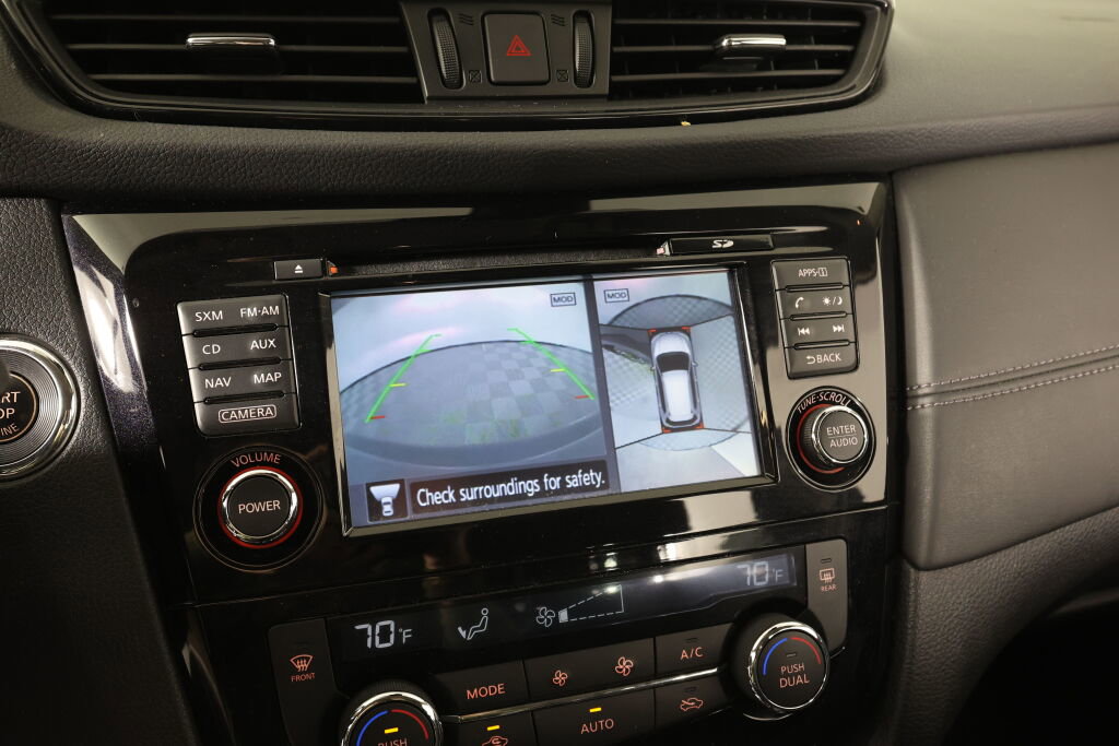 Used 2017 Nissan Rogue SL image 38