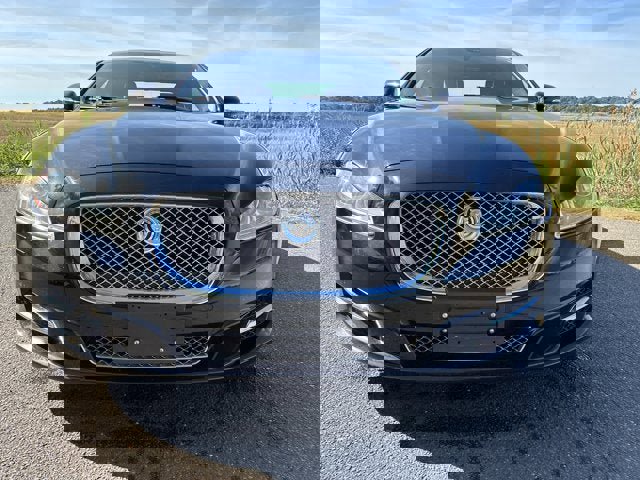 Used 2013 Jaguar XJ Base image 4