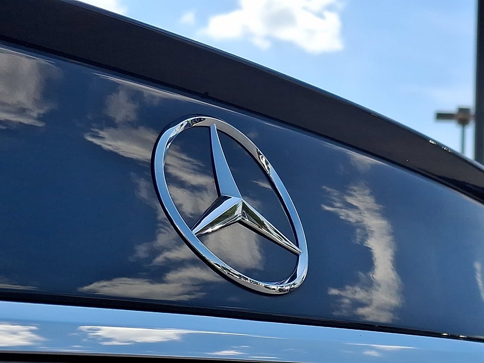 Used 2025 Mercedes-Benz E 350 4MATIC Sedan image 30