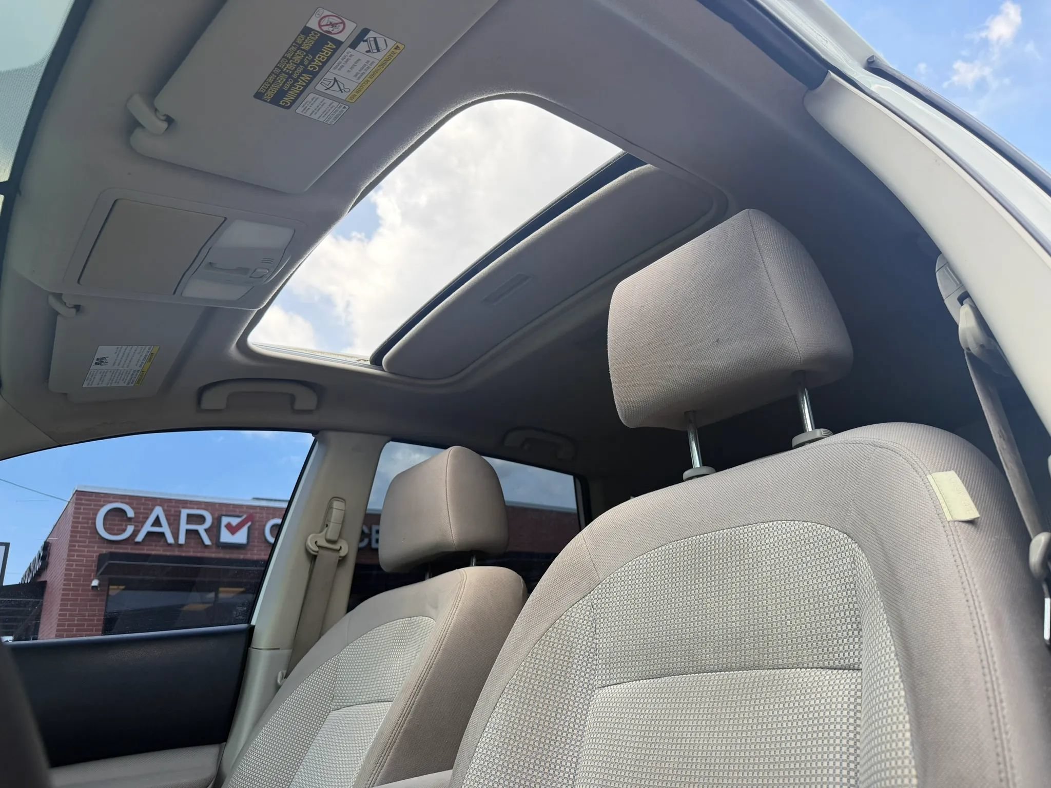 Used 2012 Nissan Rogue SV w/ Premium Pkg FWD image 9