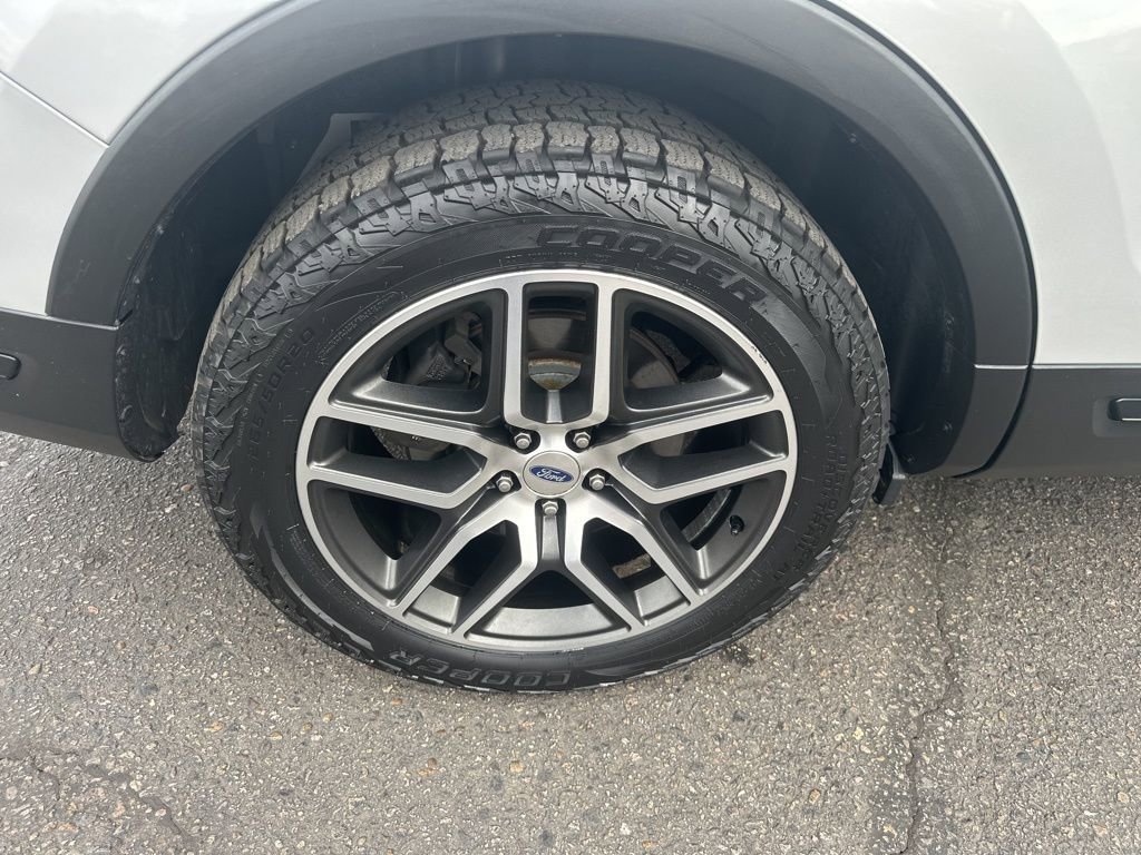 Used 2018 Ford Explorer Sport w/ Equipment Group 401A image 38