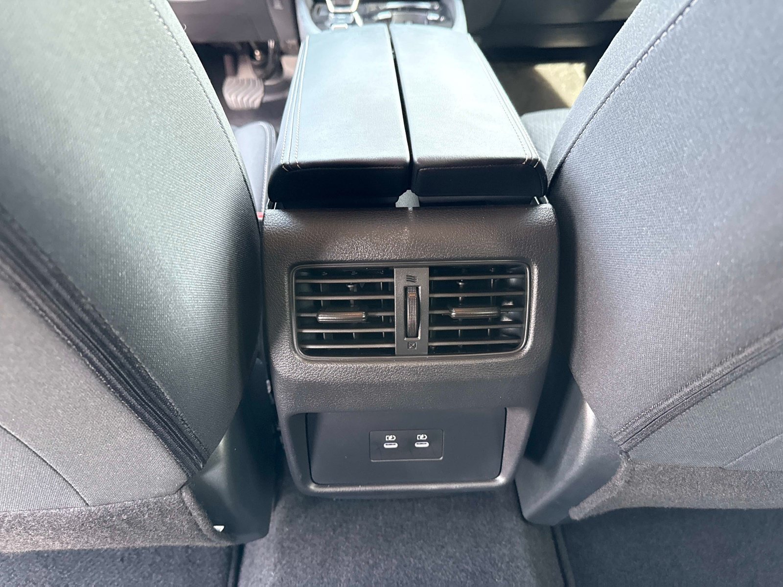 Used 2026 Nissan Rogue SV FWD image 18