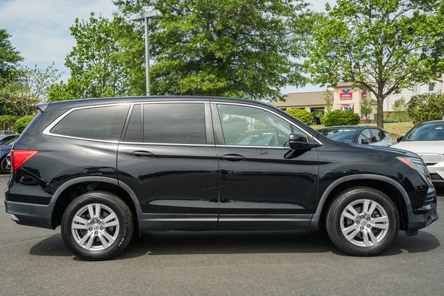 Used 2017 Honda Pilot LX image 4