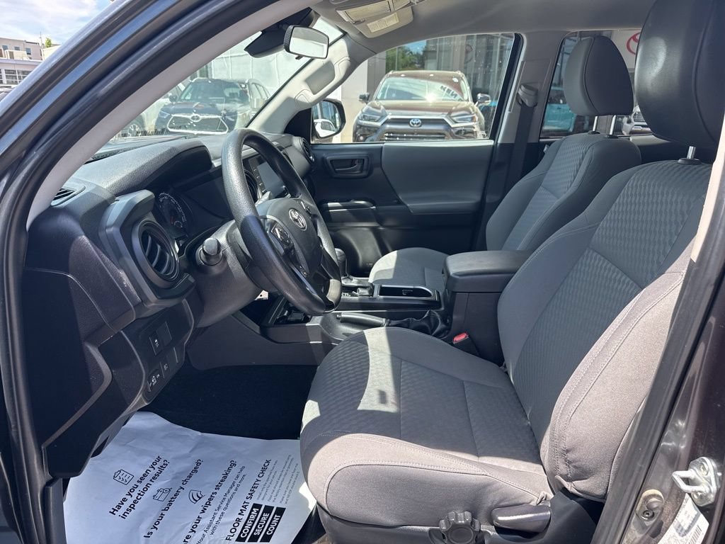 Used 2023 Toyota Tacoma SR AWD/4WD image 12