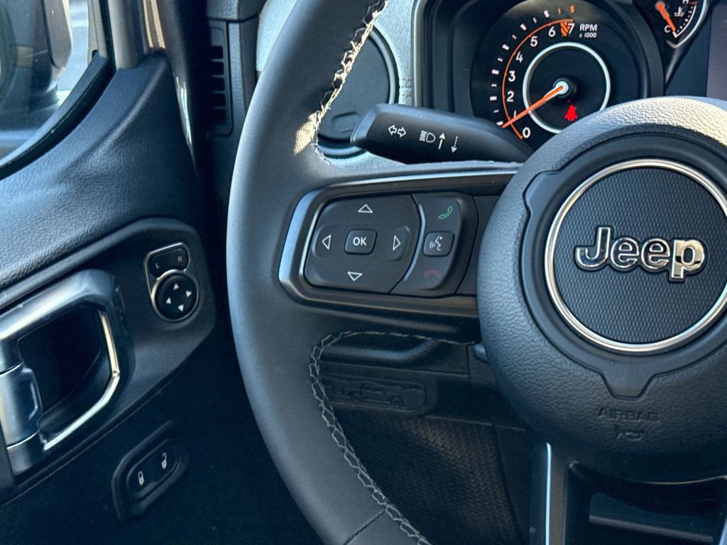 New 2026 Jeep Gladiator Sport AWD/4WD image 13