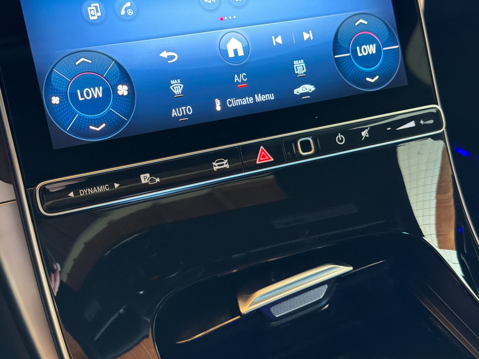 New 2026 Mercedes-Benz C 300 Sedan image 18