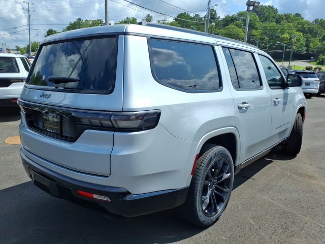 New 2026 Jeep Grand Wagoneer Summit AWD/4WD image 3