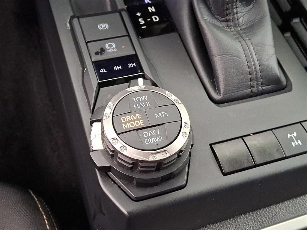 Used 2024 Toyota Tacoma TRD Off-Road image 23