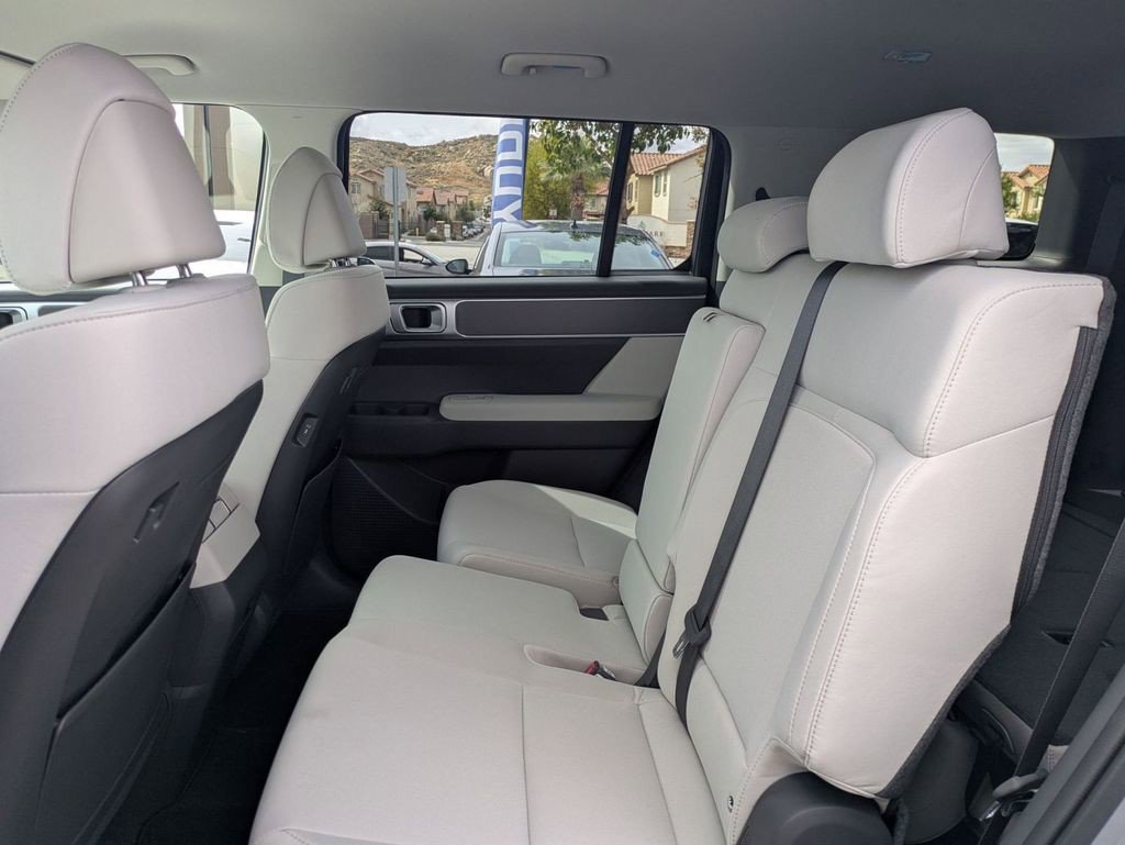 New 2026 Hyundai Santa Fe SE FWD image 28