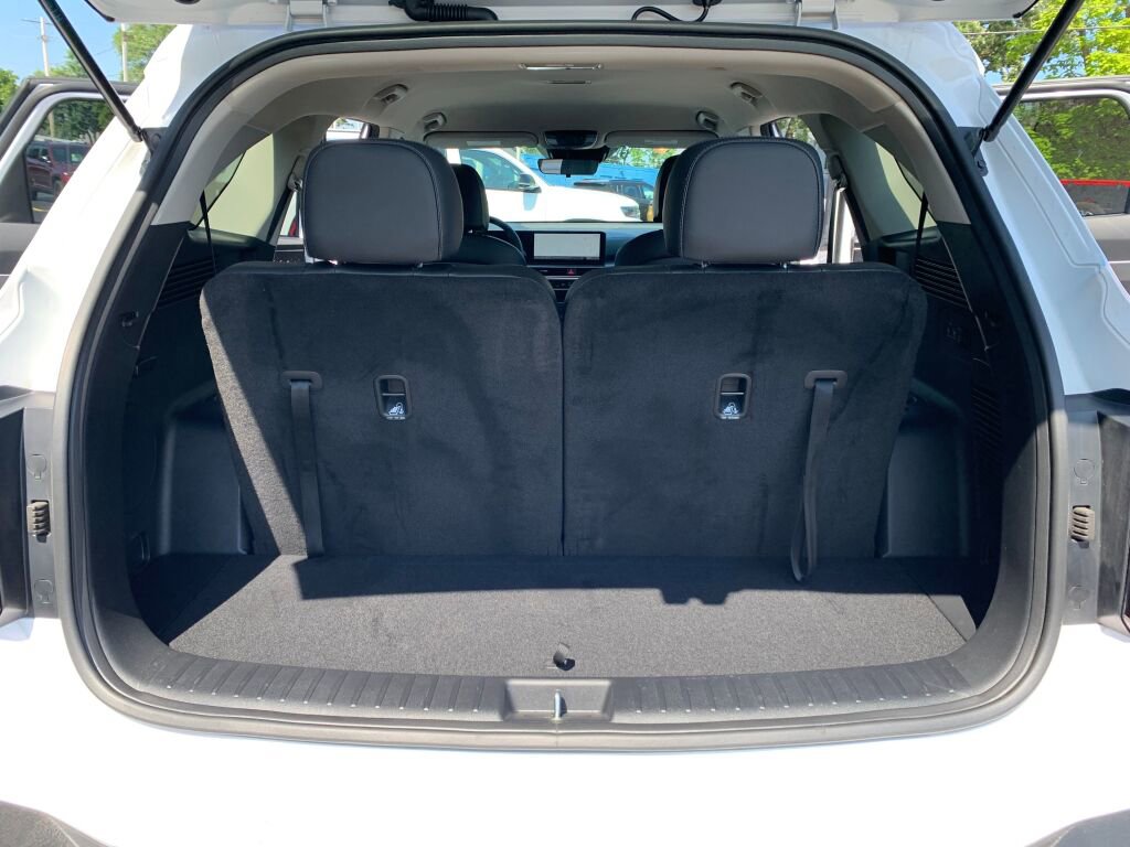 Used 2025 Kia Sorento S image 29