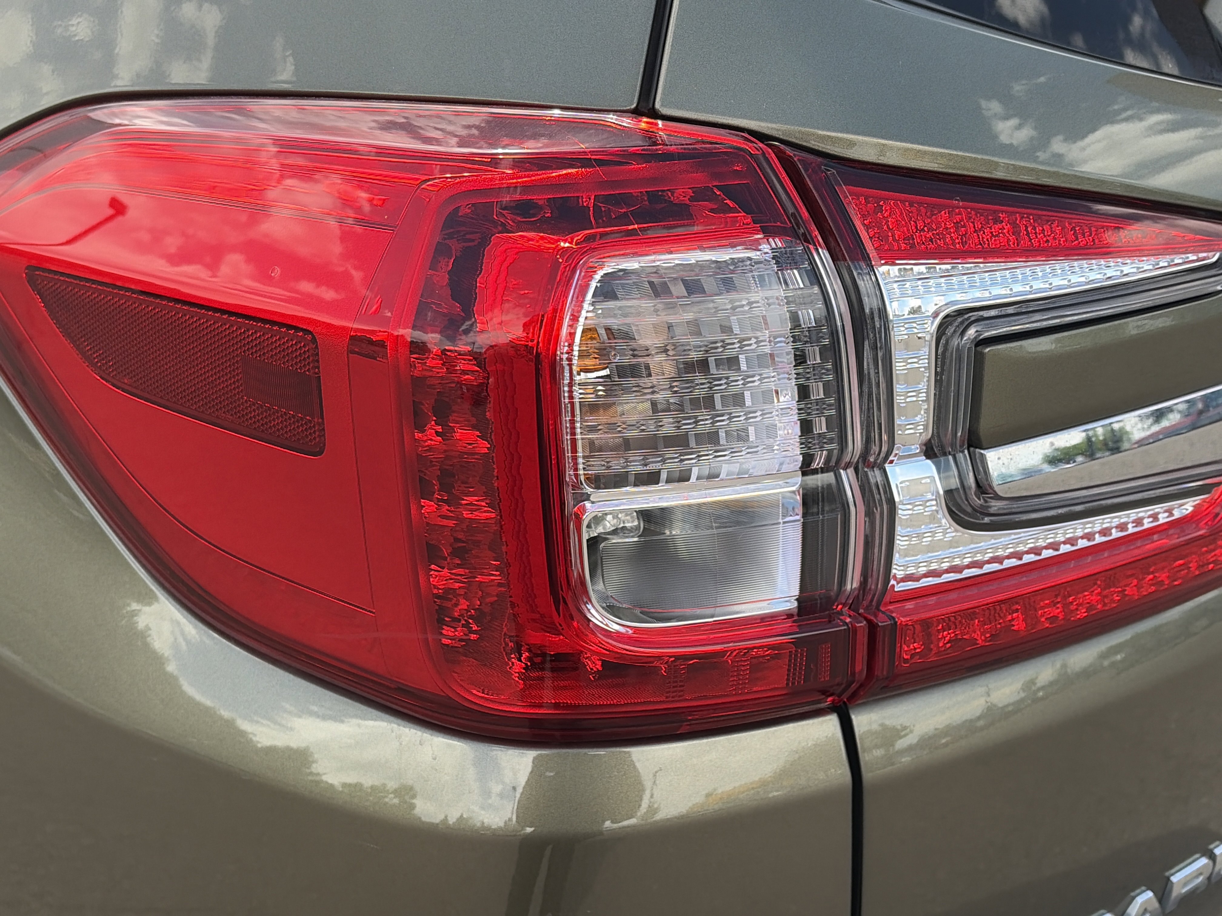 Used 2023 Subaru Ascent Limited w/ Technology Package AWD/4WD image 28