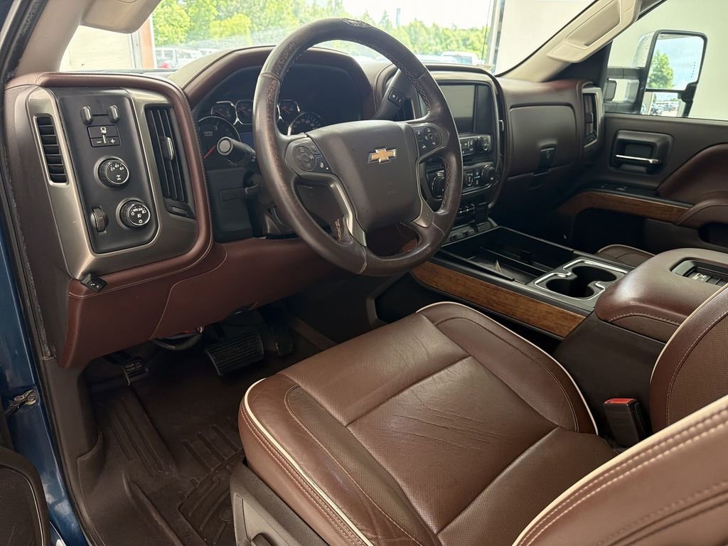 Used 2016 Chevrolet Silverado 2500 High Country w/ Duramax Plus Package AWD/4WD image 10