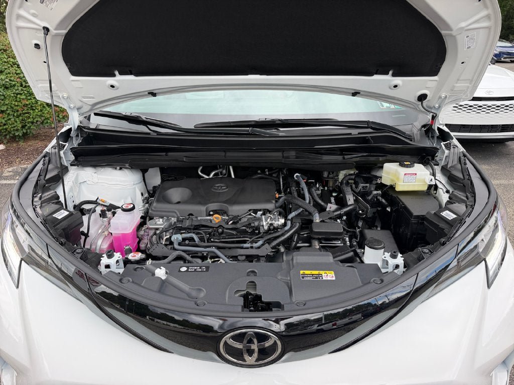 New 2026 Toyota Sienna XSE FWD image 30
