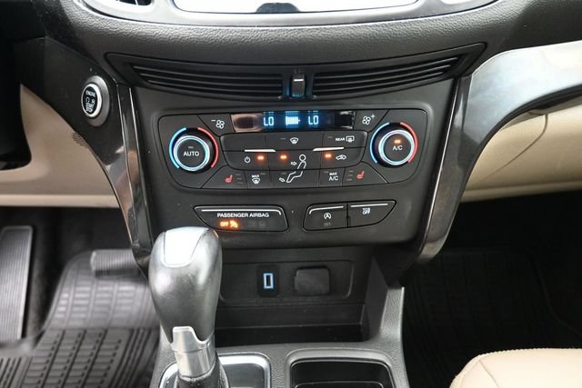 Used 2017 Ford Escape Titanium FWD image 28
