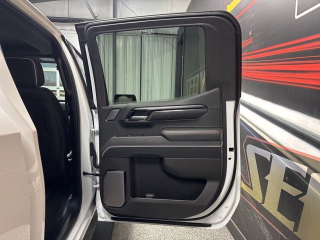 Used 2025 GMC Sierra 1500 AT4X image 29
