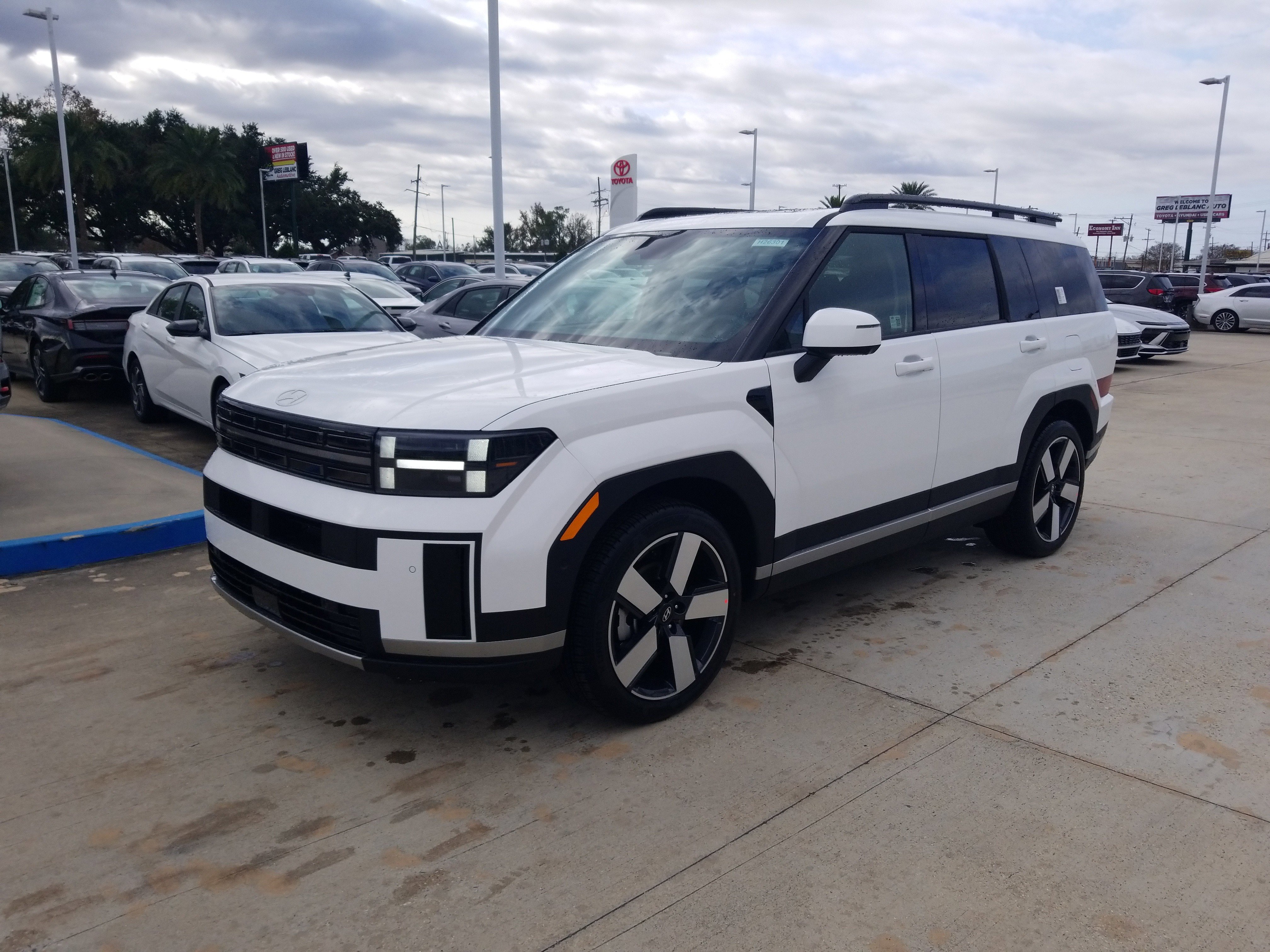 New 2026 Hyundai Santa Fe Limited FWD image 3