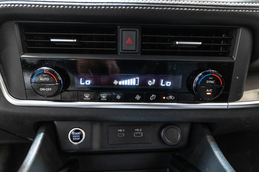Used 2023 Nissan Rogue SV AWD/4WD image 26