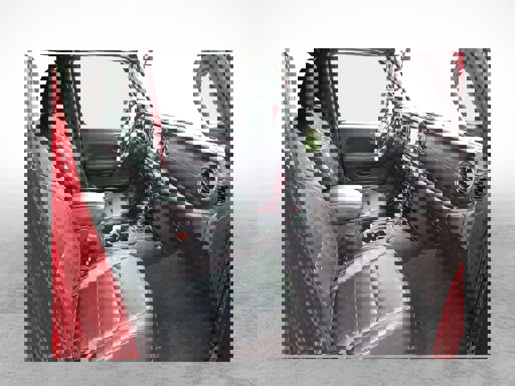 Used 2021 Jeep Wrangler Unlimited Sahara image 10