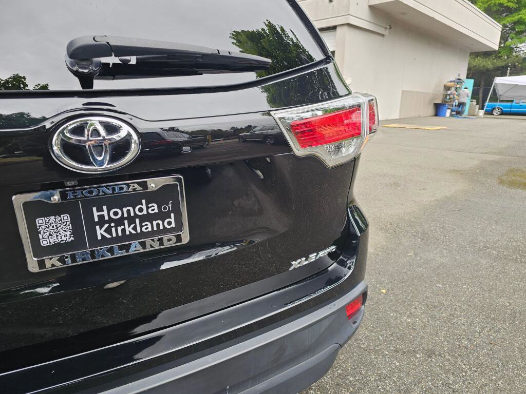 Used 2015 Toyota Highlander XLE AWD/4WD image 16