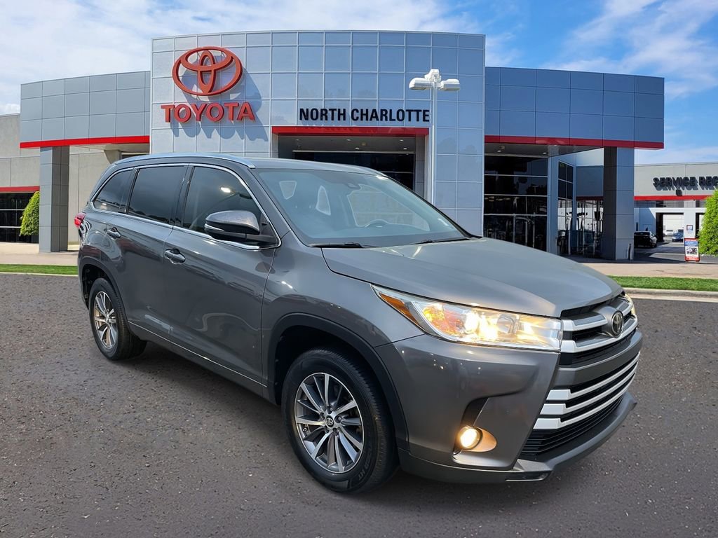 Used 2017 Toyota Highlander XLE