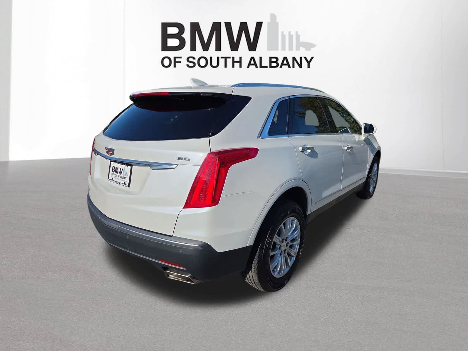 Used 2019 Cadillac XT5 AWD image 3
