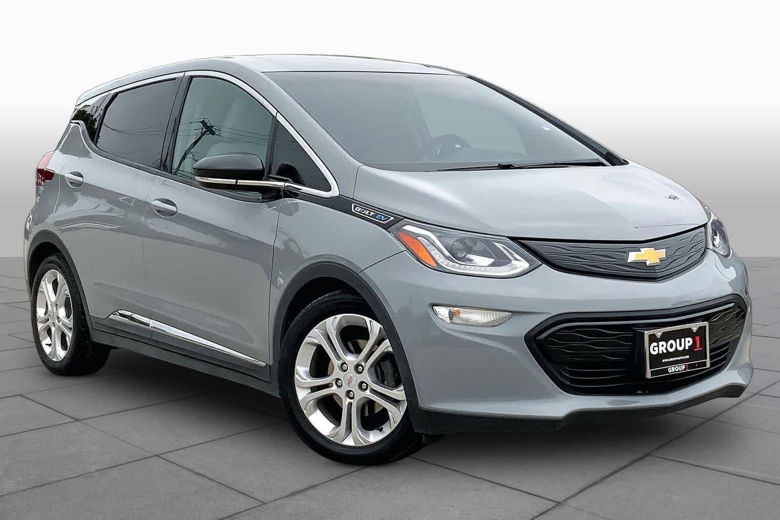 Used 2020 Chevrolet Bolt LT FWD image 2