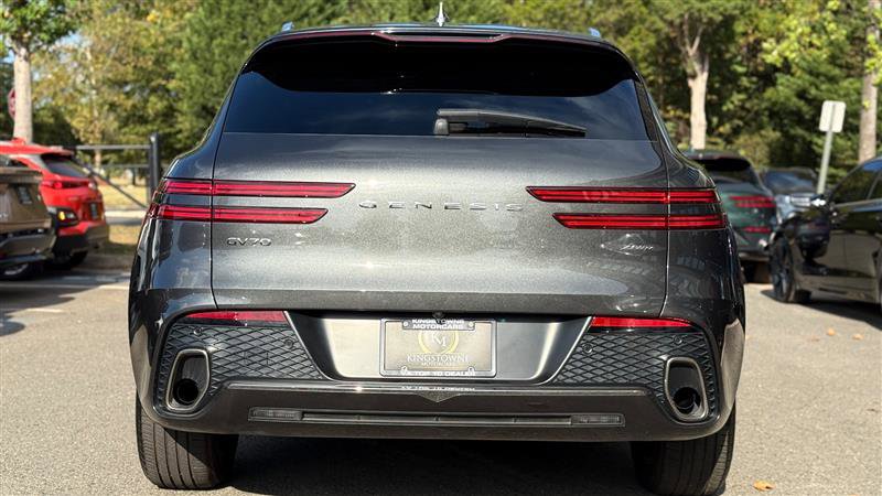 Used 2024 Genesis GV70 2.5T w/ Select Package image 4