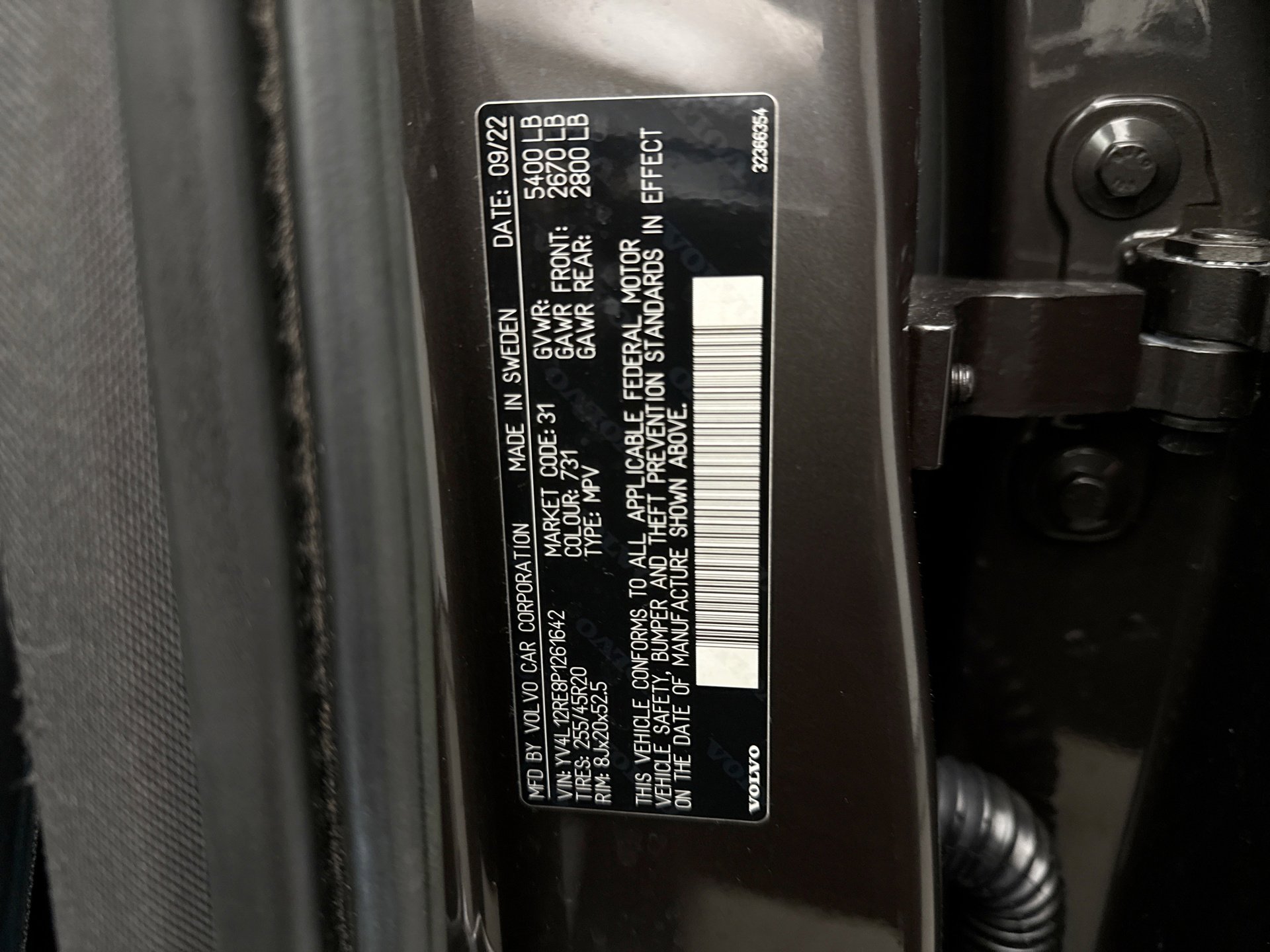 Used 2023 Volvo XC60 B5 Plus w/ Protection Package Premier image 6