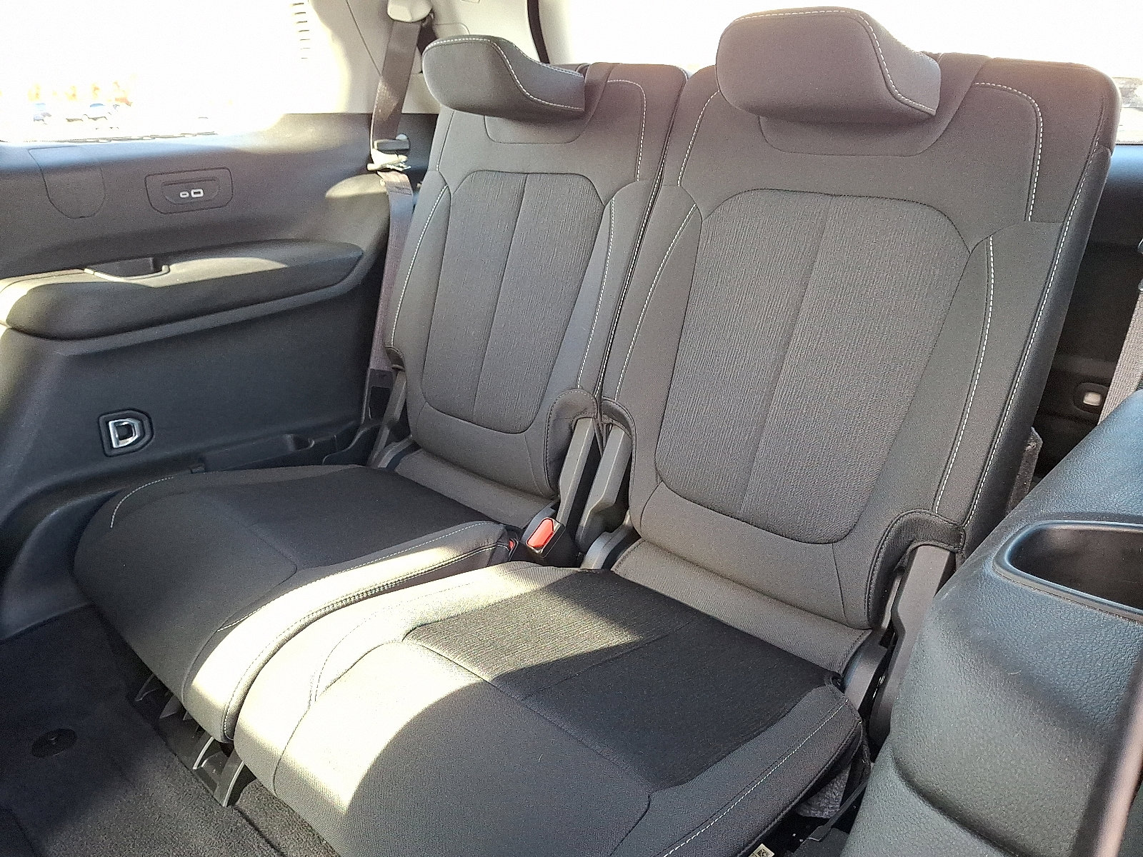 Used 2021 Jeep Grand Cherokee L Laredo w/ Luxury Tech Group I image 11