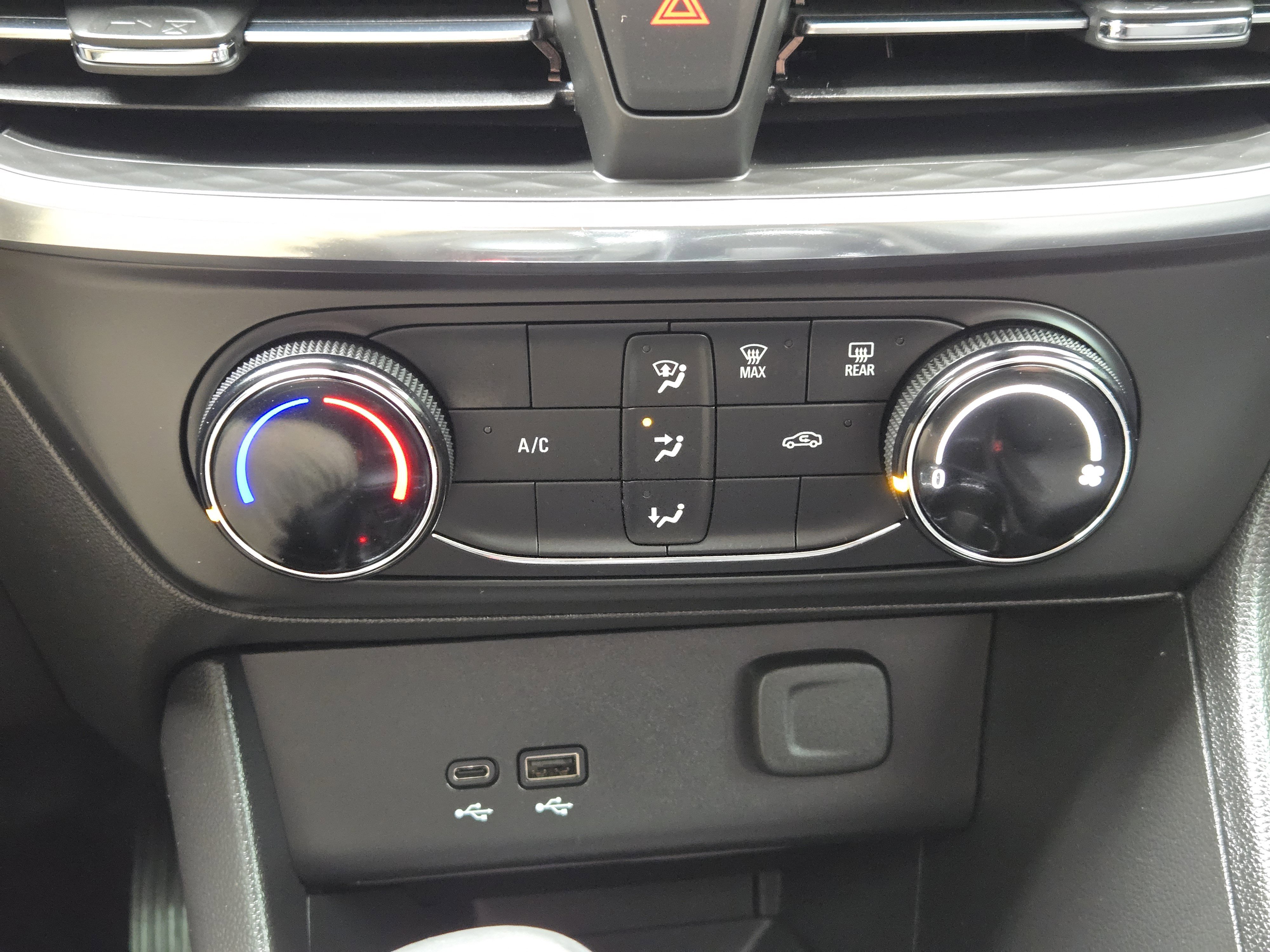 Used 2025 Buick Encore GX Preferred image 21