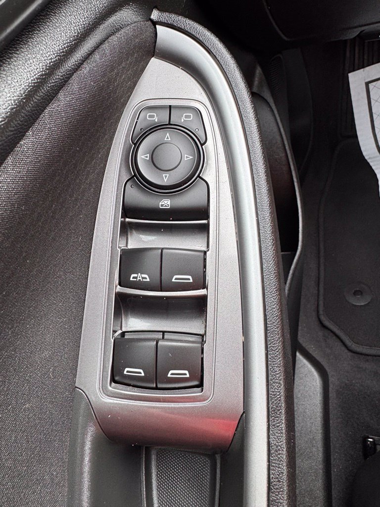 Used 2022 Chevrolet Malibu LT FWD image 22