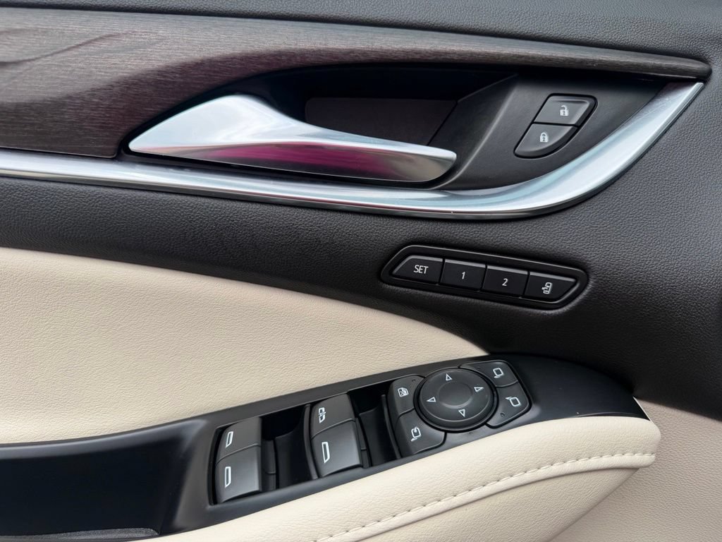 Used 2023 Buick Enclave Avenir w/ Avenir Technology Package FWD image 24