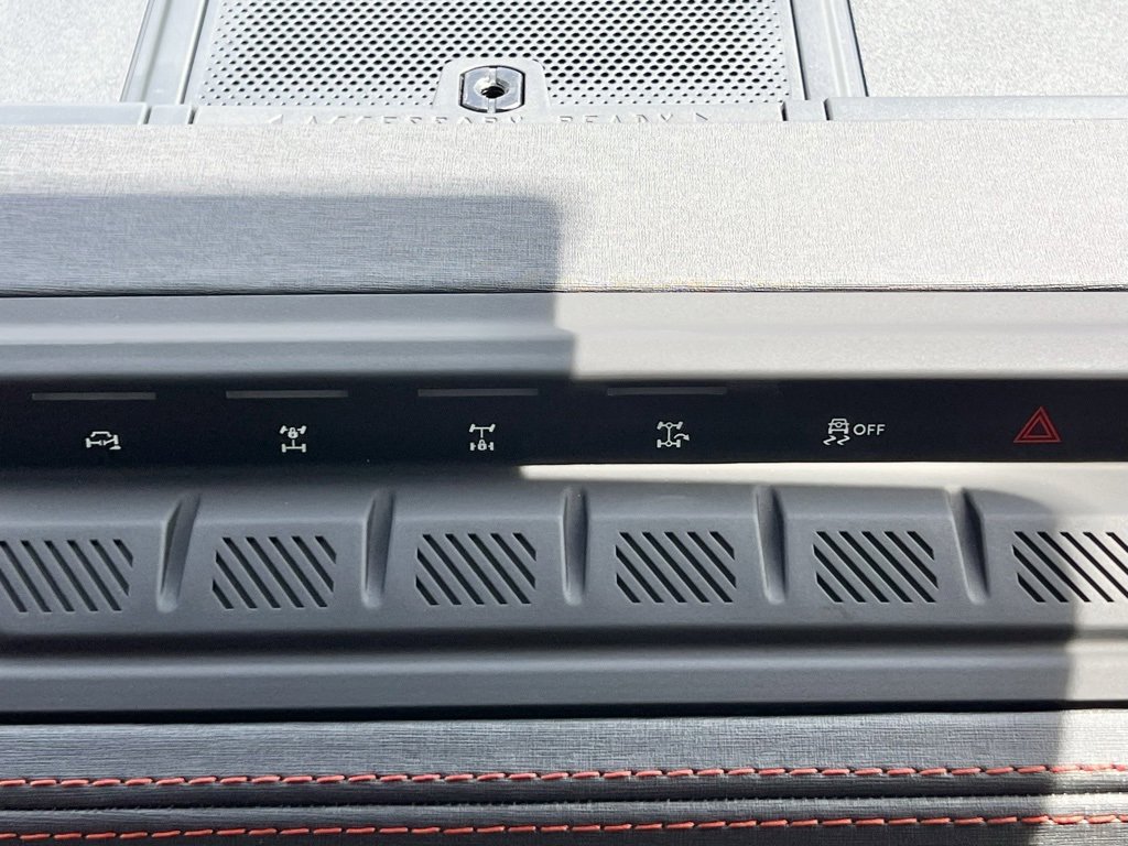 New 2025 Ford Bronco Raptor w/ Interior Carbon Fiber Pack image 31