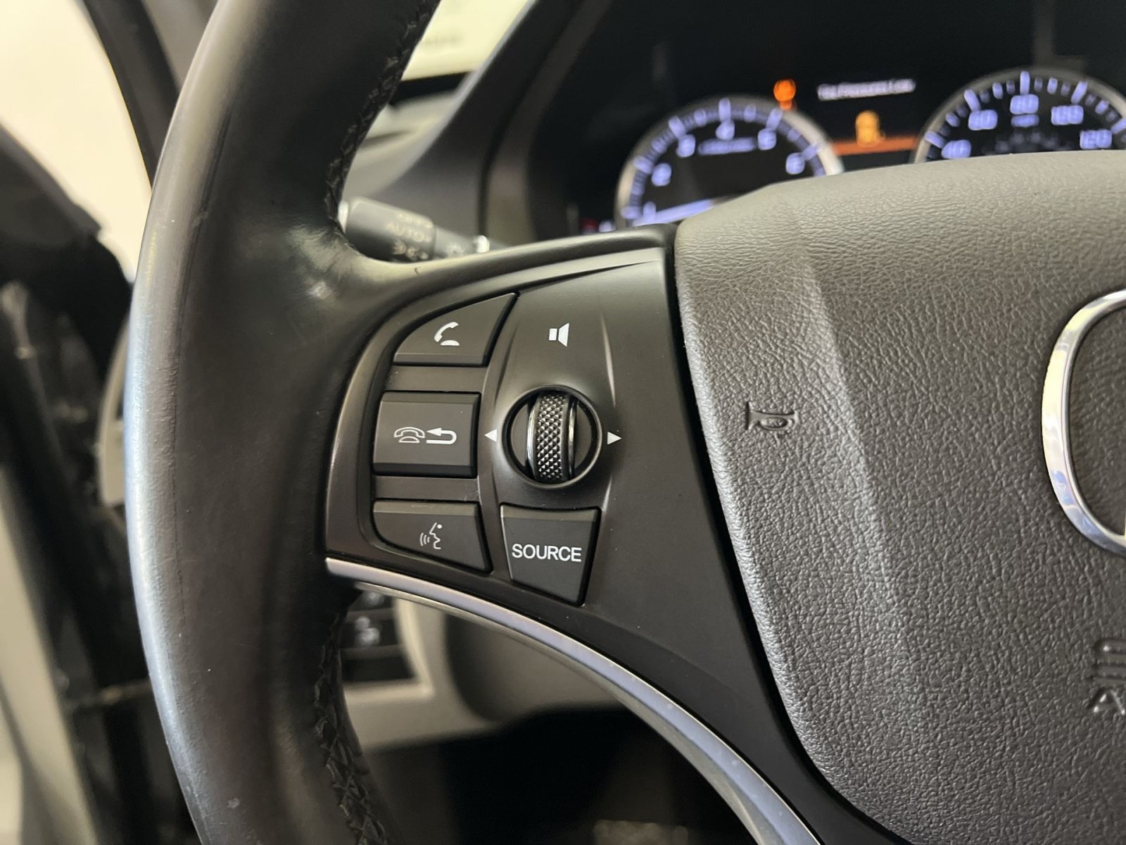 Used 2019 Acura MDX SH-AWD image 35