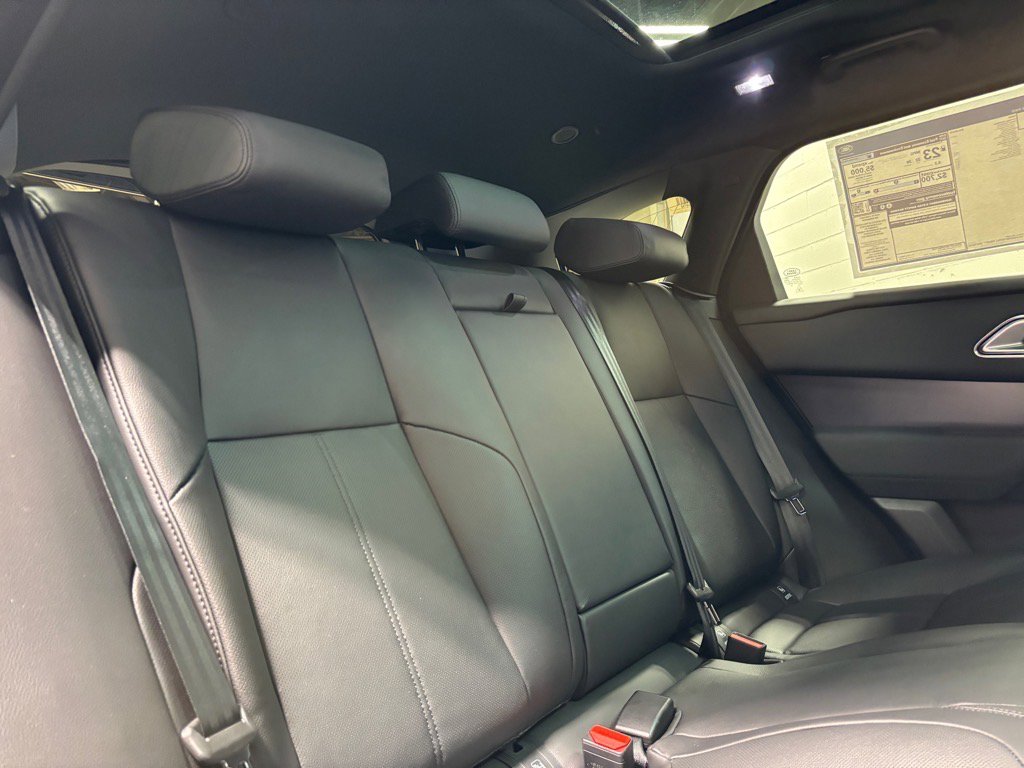 New 2026 Land Rover Range Rover Velar Dynamic SE image 38