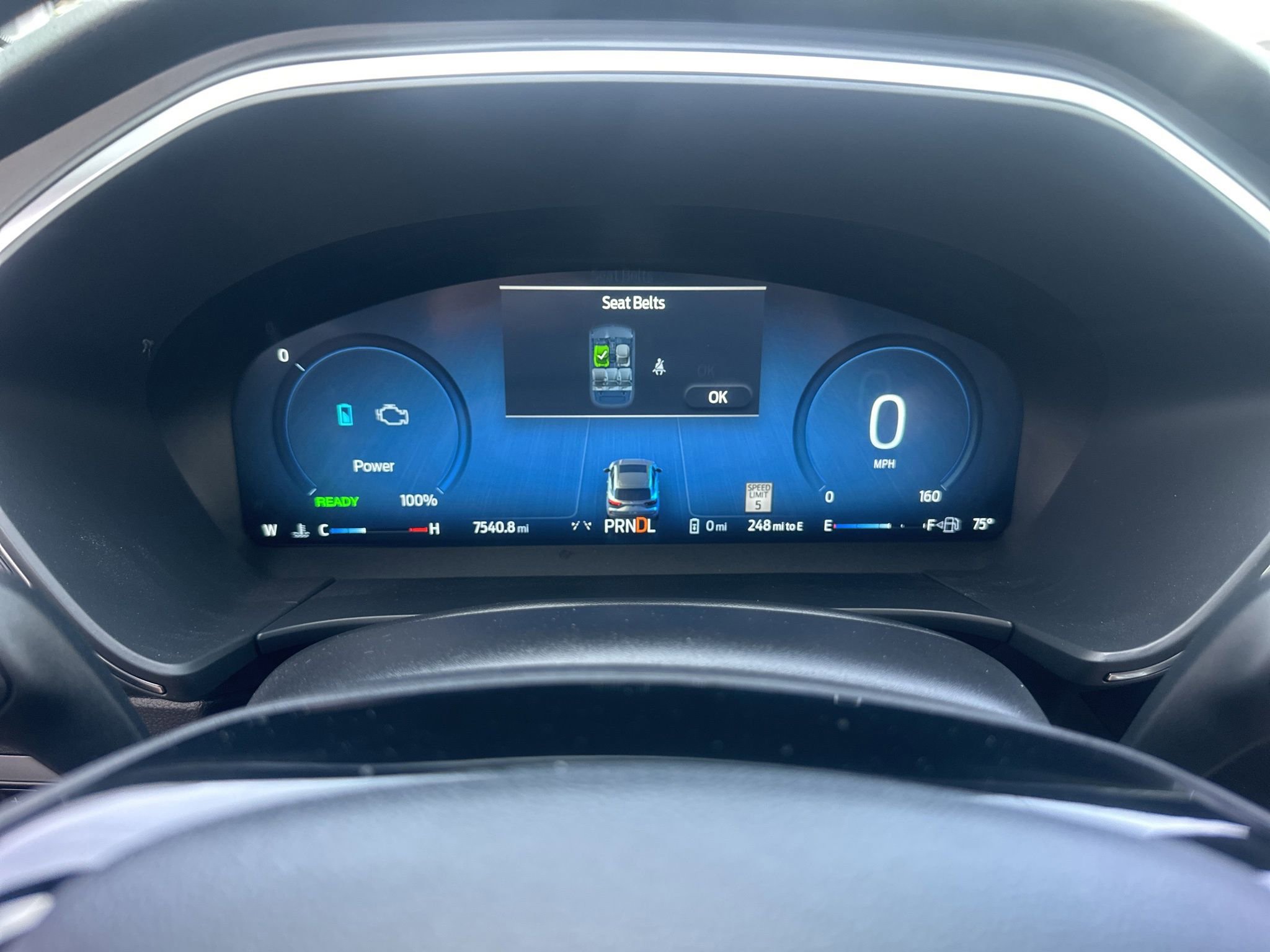 Used 2025 Ford Escape SE w/ PHEV Premium Package FWD image 24