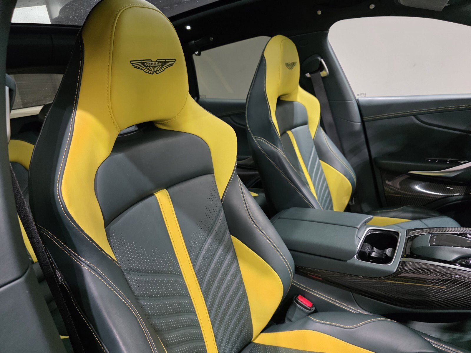 Used 2024 Aston Martin DBX 707 image 26