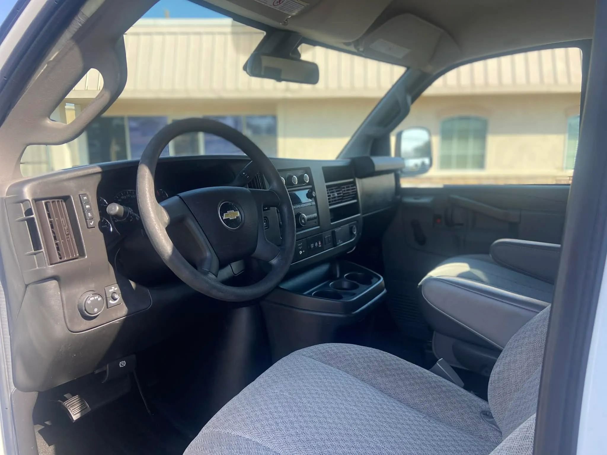 Used 2019 Chevrolet Express 2500 image 7