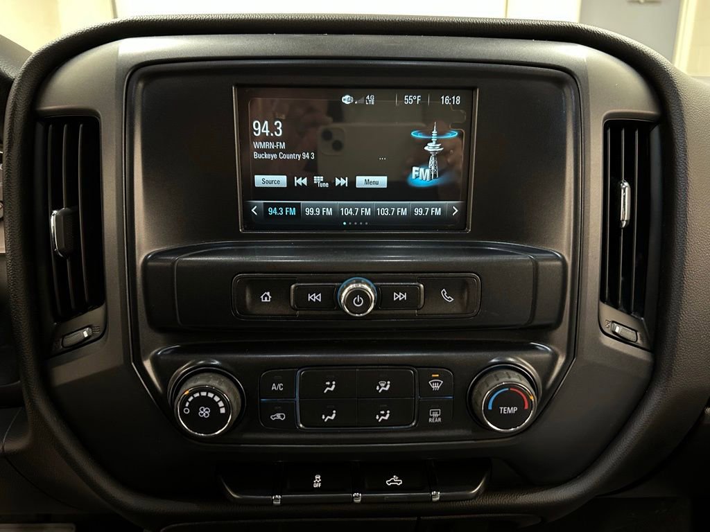 Used 2018 Chevrolet Silverado 1500 Custom w/ Custom Value Package AWD/4WD image 21