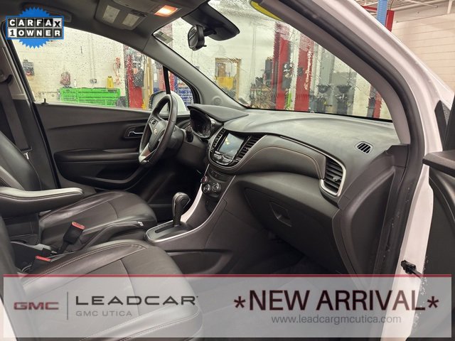 Used 2022 Chevrolet Trax LT w/ Sport Edition image 9
