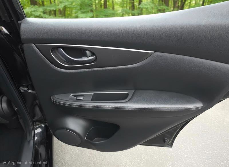 Used 2018 Nissan Rogue Sport S AWD/4WD image 34