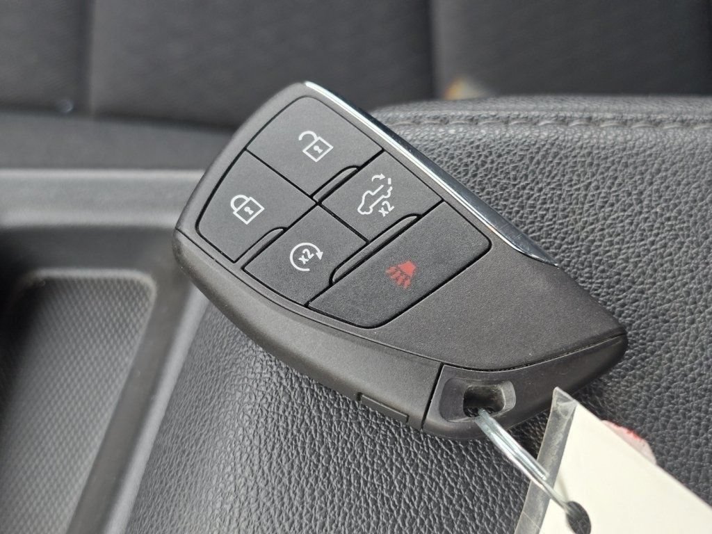 Used 2023 Chevrolet Silverado 1500 LT AWD/4WD image 45